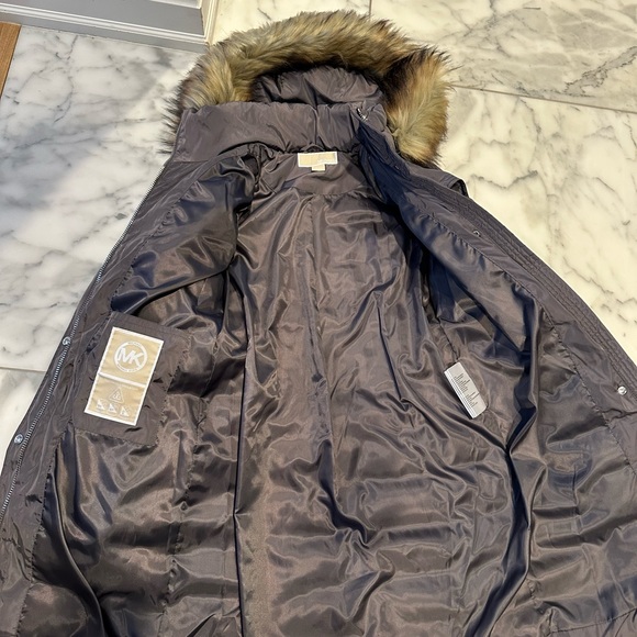 Micheal kors winter jacket - Picture 2 of 4